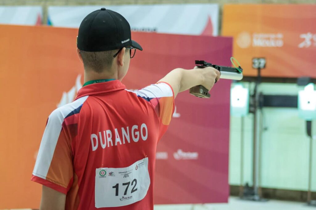 Ángel Cabral entra al Top 10 nacional en tiro rápido de la Olimpiada Nacional 2026