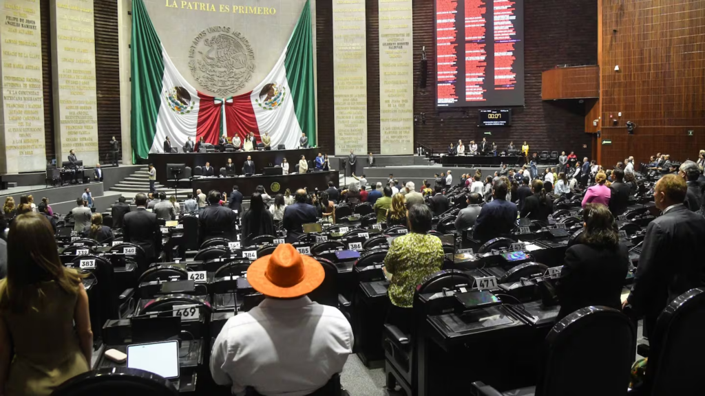 Diputados presionan a Hacienda para destrabar reforma contra abusos de aseguradoras