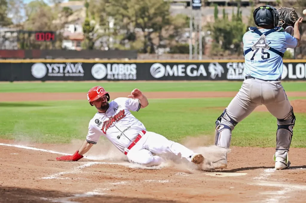 Caliente de Durango barre a Rieleros tras victoria de 11-7