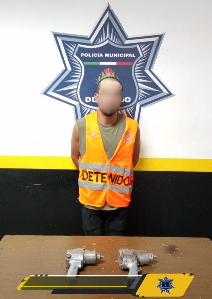 Se llevaba herramienta de la desponchadora y lo detuvo la policía