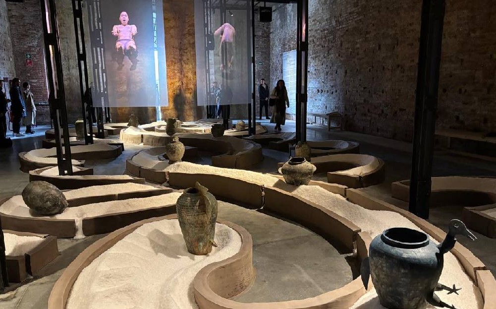 México inaugura su pabellón en la Bienal de Venecia con la obra Actos invisibles