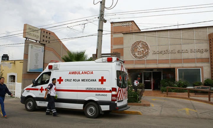 Grave quedó al accidentarse en la carretera libre a Mazatlán