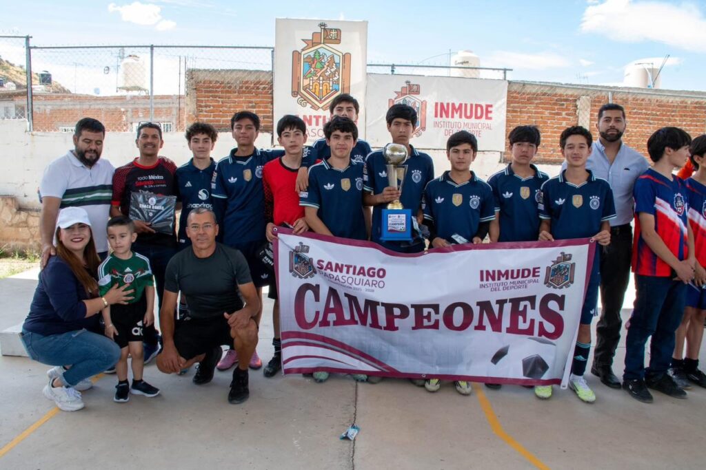 ¡Premio a los mejores! INMUDE reconoce a campeones de la Liga de Fútbol Municipal