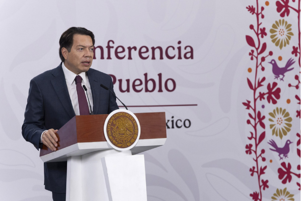 SEP anuncia aumento salarial de 9% para maestros