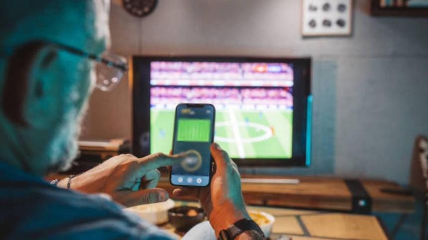 Alertan por apps falsas para ver el Mundial 2026