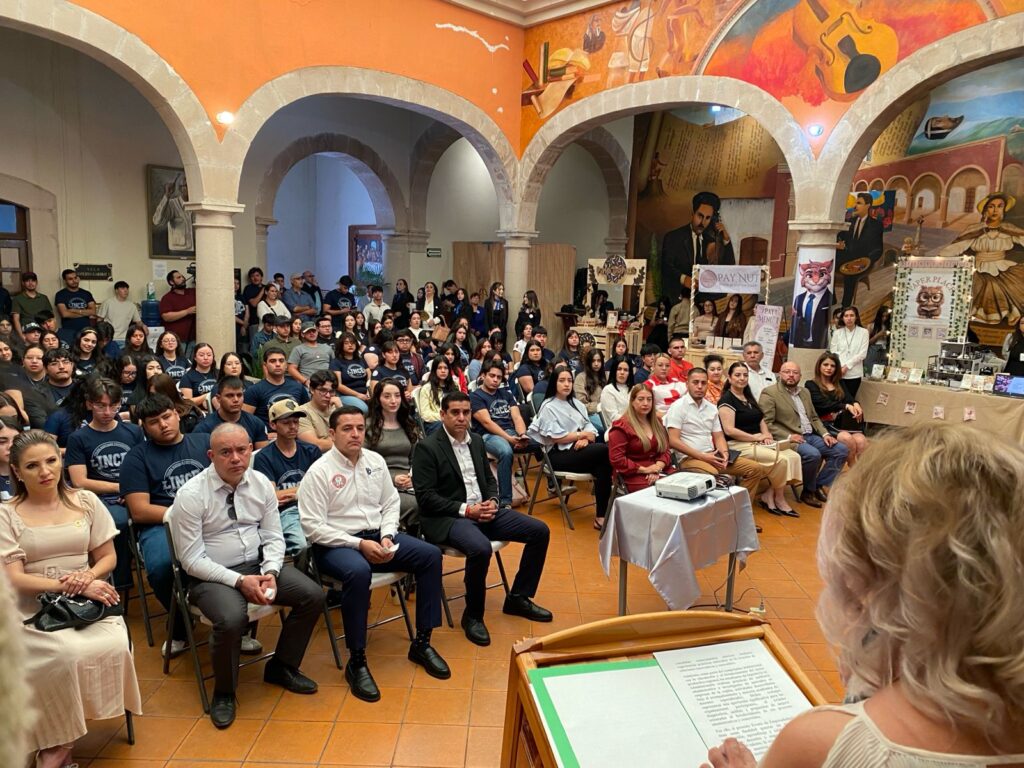 ¡Voz a empresarios jóvenes! TecNM Santiago impulsa proyectos innovadores de jóvenes