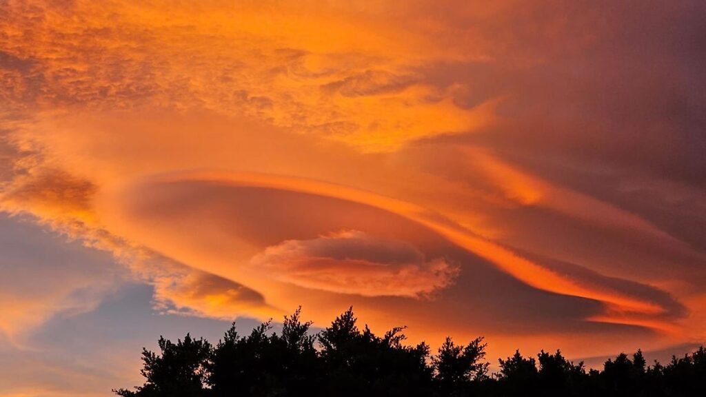 Nubes madre: el fenómeno atmosférico que explica cómo nacen las tormentas