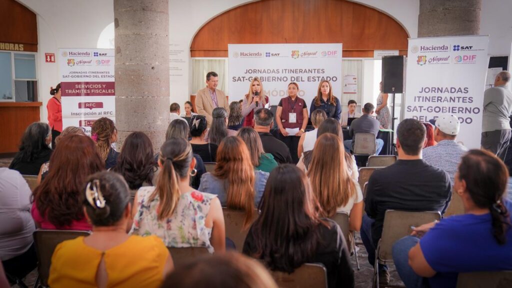 Gobierno de Nayarit acerca servicios fiscales y administrativos con Oficinas Móviles del SAT