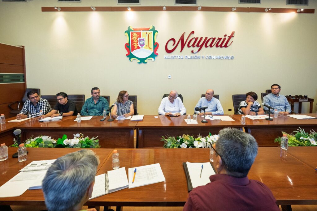 Miguel Ángel Navarro revisa avances y acciones para fortalecer el campo nayarita