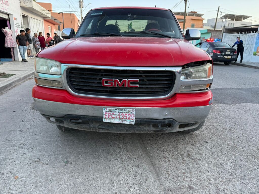 Menor de 13 años atropellada por una camioneta