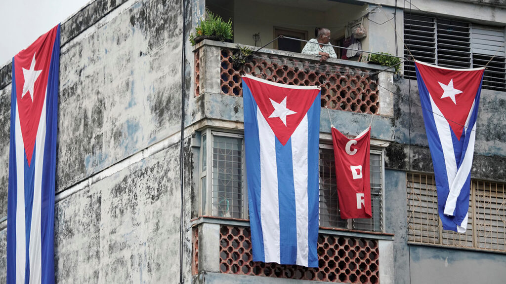 Cuba reclama «derecho absoluto y legitimo a defenderse» ante agresión de EU