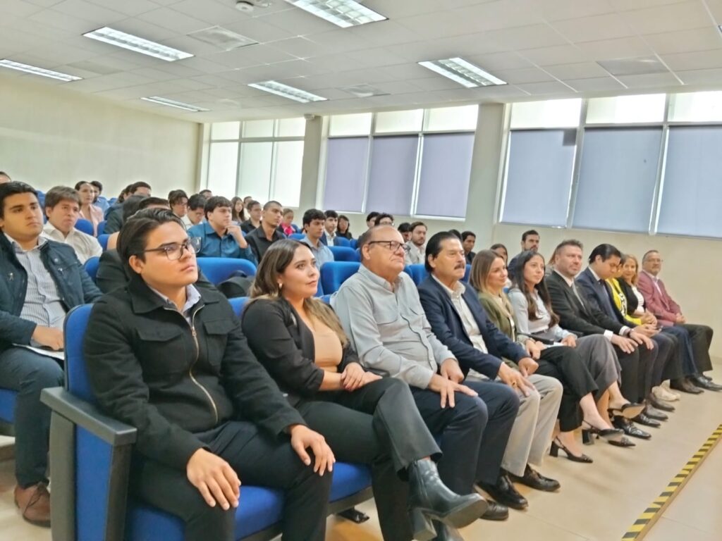 El CEJ graduó a 72 emprendedores en Durango para fortalecer empresas formales