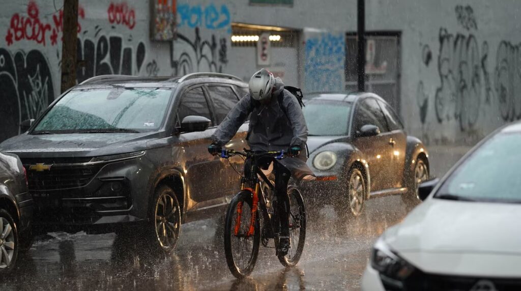 Tormentas y granizo amenazan a 17 estados este miércoles