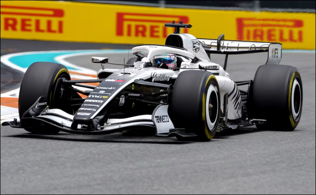 Checo Pérez no logra remontar en Miami y firma otro resultado discreto