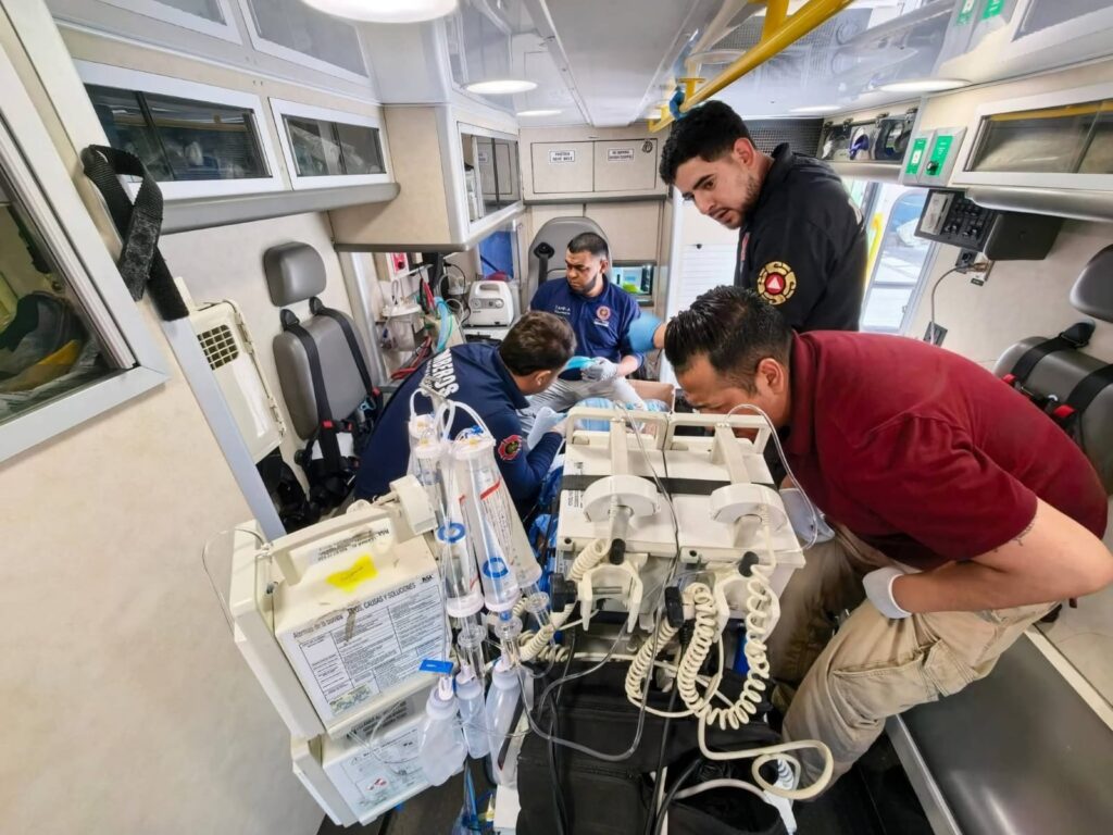 ¡Milagro en la unidad! Coordinación entre corporaciones salva la vida de adulto mayor