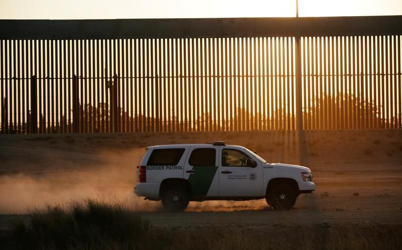 Patrulla Fronteriza salva a mexicano en el desierto de Arizona tras ser abandonado