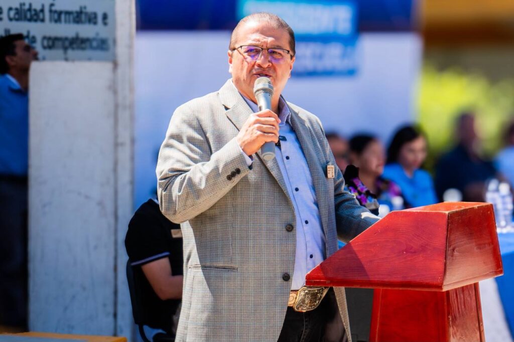Inaugura Alcalde la Semana Cultural Carlos Montemayor en la Secundaria Técnica 70