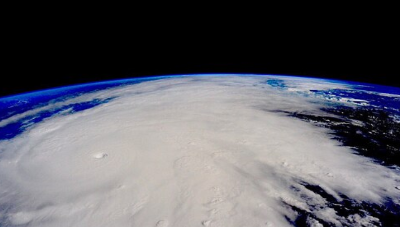 Cómo una zona de baja presión puede convertirse en un huracán