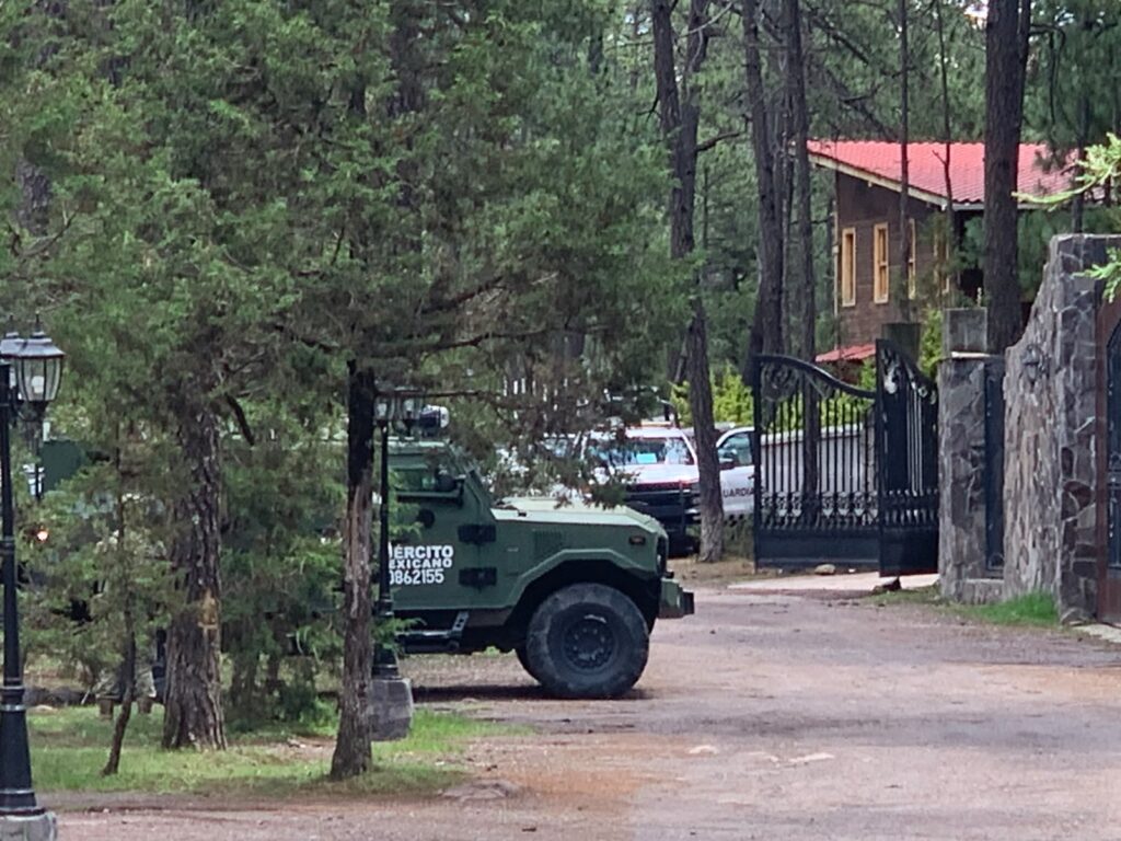 Operativo miliar en Pueblo Nuevo habría arrojado varias detenciones