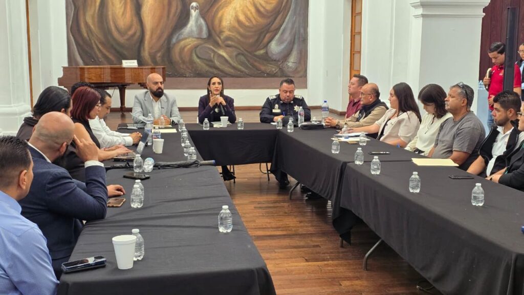 Refrenda Laura Imelda apoyo al sector empresarial de Tlaquepaque y acuerda acciones de seguridad y movilidad