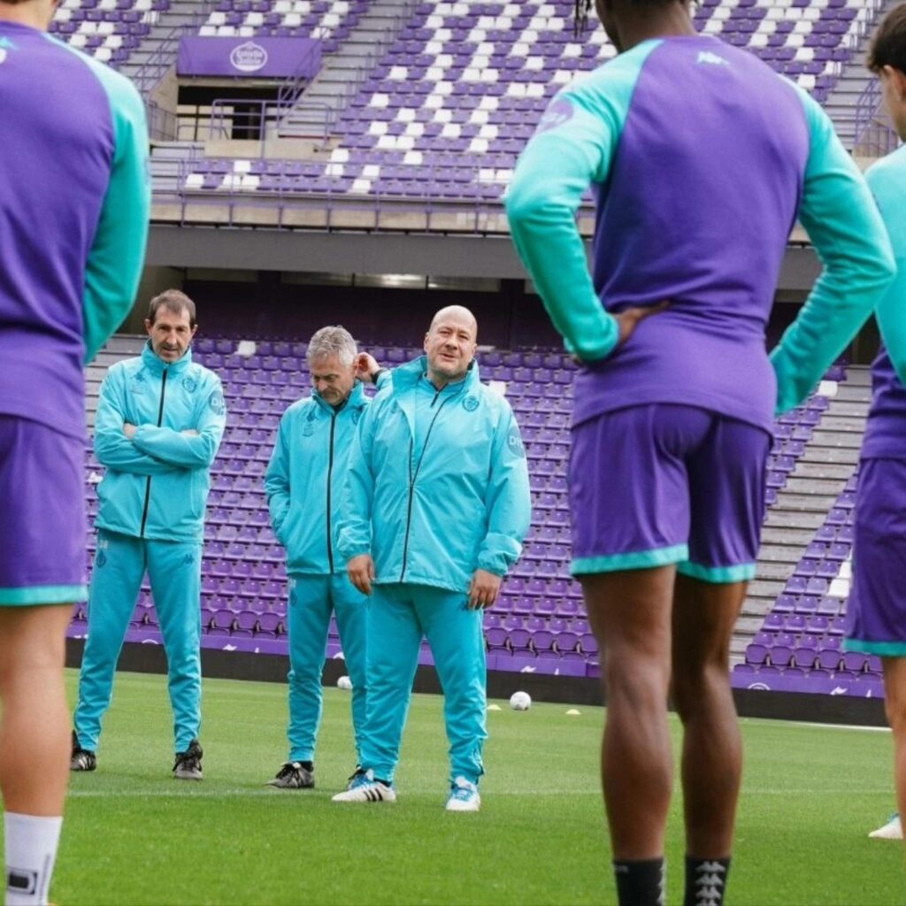 Enrique Alfaro cierra etapa en el futbol español tras una temporada de aprendizaje con el Real Valladolid