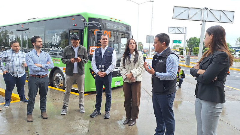 Revisan operación de patio para vehículos de plataforma en el Aeropuerto de Guadalajara