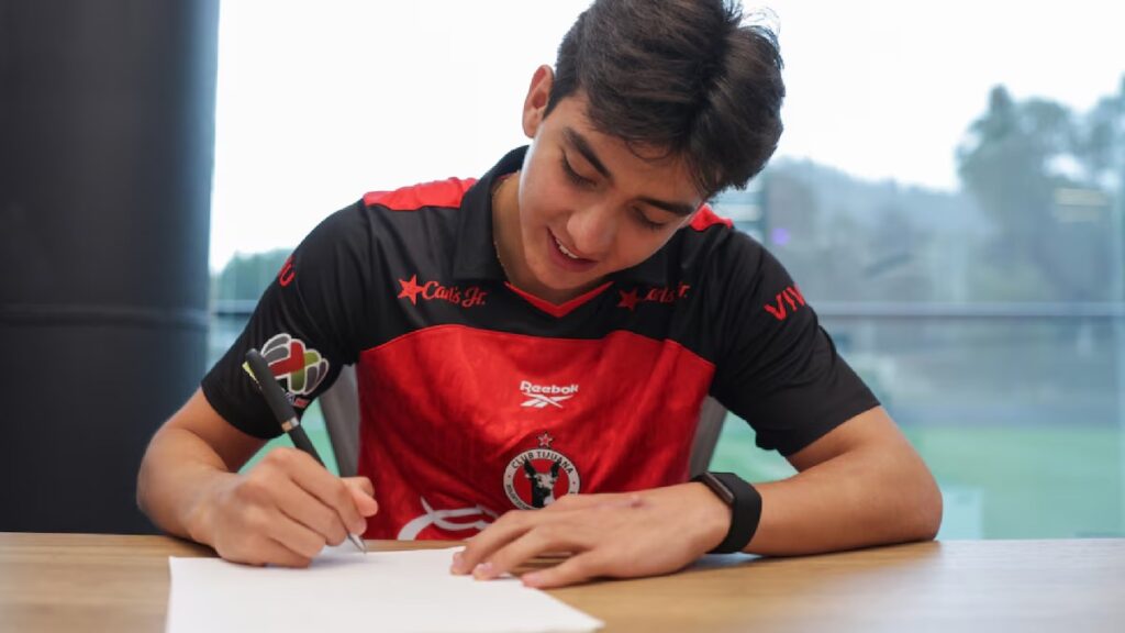 Gilberto Mora renueva con Xolos y deja abierta la puerta a Europa