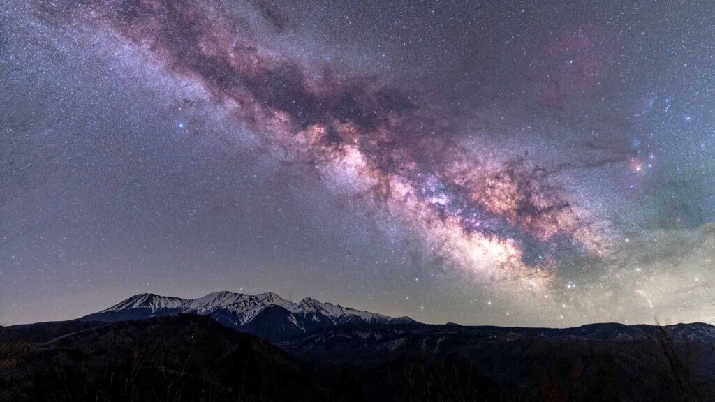 Junio ofrecerá mejores vistas de la Vía Láctea y avances de Artemis III