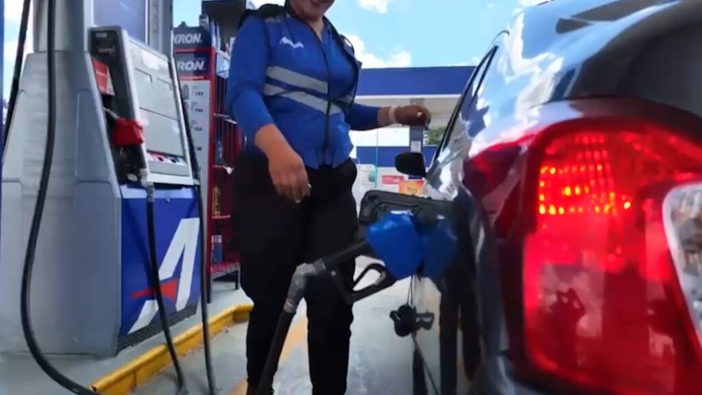 Fin de clases reduce hasta 35% la venta de gasolina