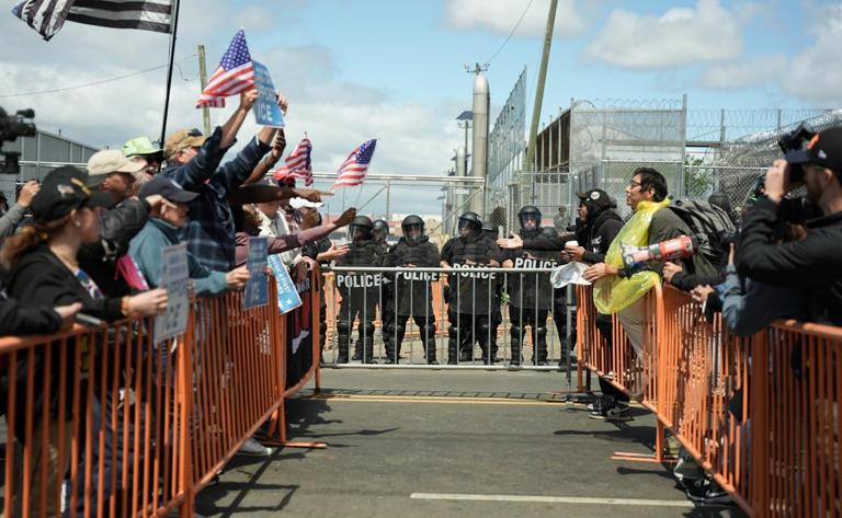Reanudan visitas en centro de detención de migrantes en Nueva Jersey tras protestas
