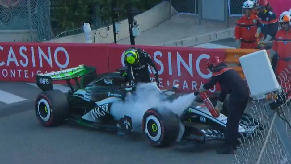 Checo Pérez abandona práctica en Mónaco tras incendio en su monoplaza