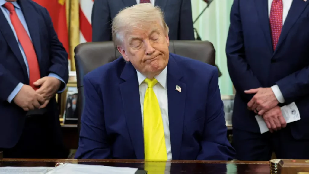 Trump dice que Irán “ha tardado demasiado en negociar” y deberá “pagar el precio”