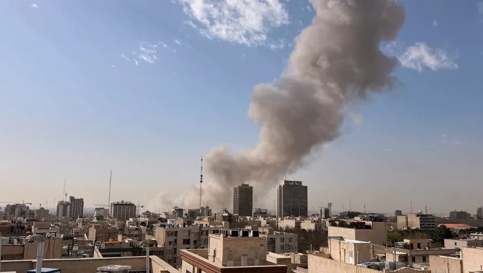 Estados Unidos lanza ataque contra Irán tras derribo de helicóptero en el Estrecho de Ormuz