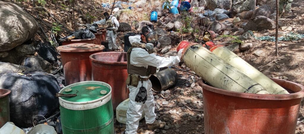 Desmantelan tres narcolaboratorios entre Chihuahua y Sinaloa