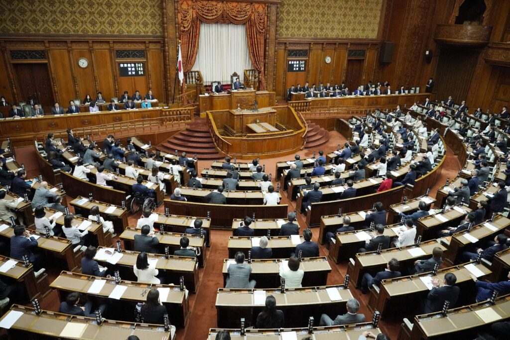 Japón busca salvar su línea imperial y proponen cambios ante escasez de herederos varones