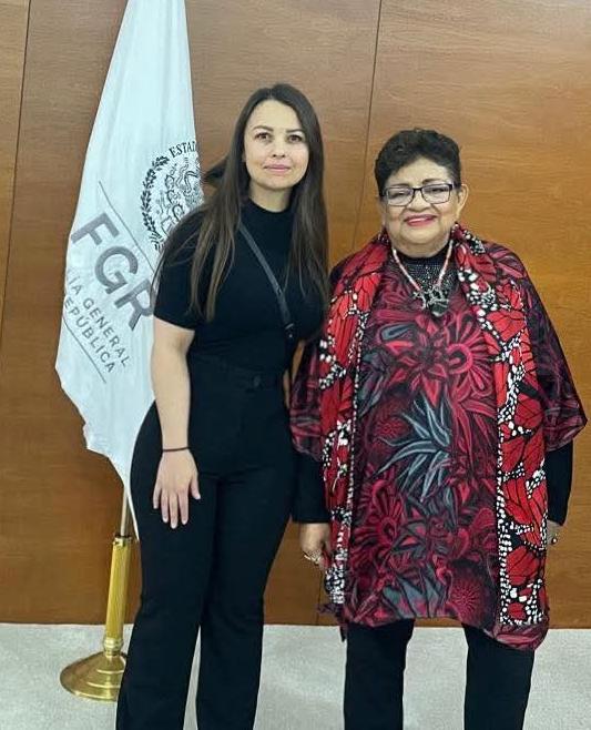 Recibe Ernestina Godoy a Brenda Valenzuela por caso de Carlos Emilio