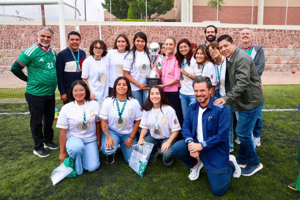 Sheinbaum visita San Luis Potosí por sorpresa y entrega boletos para el Mundial