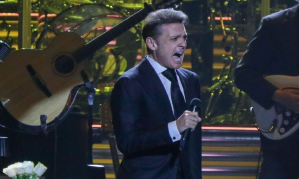 Reportan hospitalización de Luis Miguel tras delicada operación