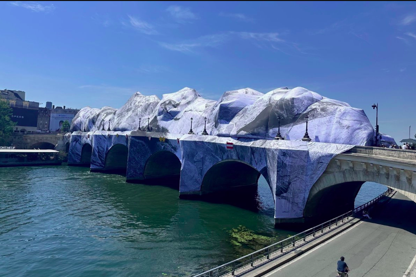 La Caverna transforma el Pont Neuf en una experiencia artística en París