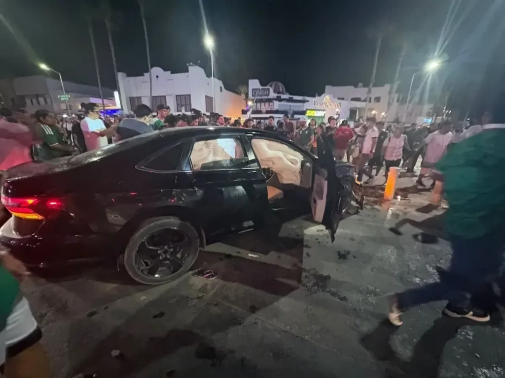 Reportan grave al conductor que arrolló a 17 aficionados en Cabo San Lucas