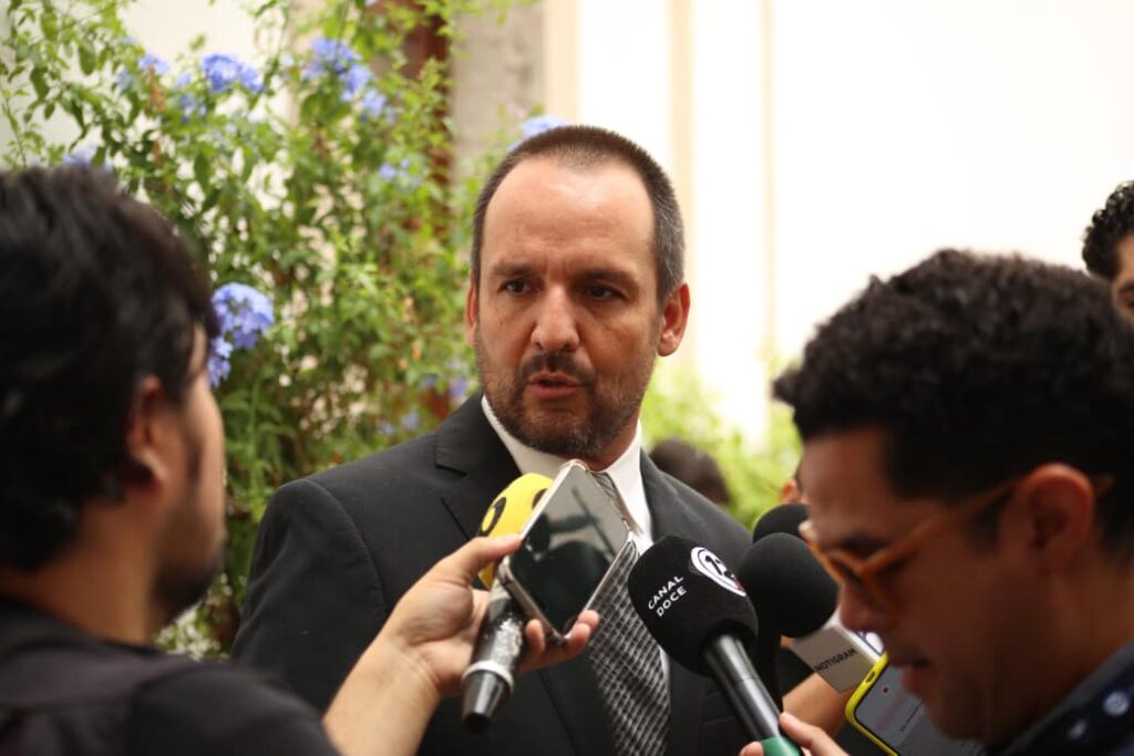 Exige Alfredo Varela acciones firmes contra basureros clandestinos