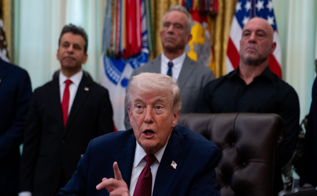 Irán descarta reuniones mientras Trump habla de un nuevo diálogo