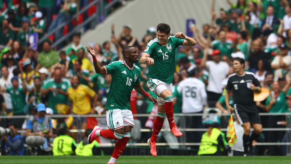 México debuta con victoria de 2-0 sobre Sudáfrica en la Copa del Mundo