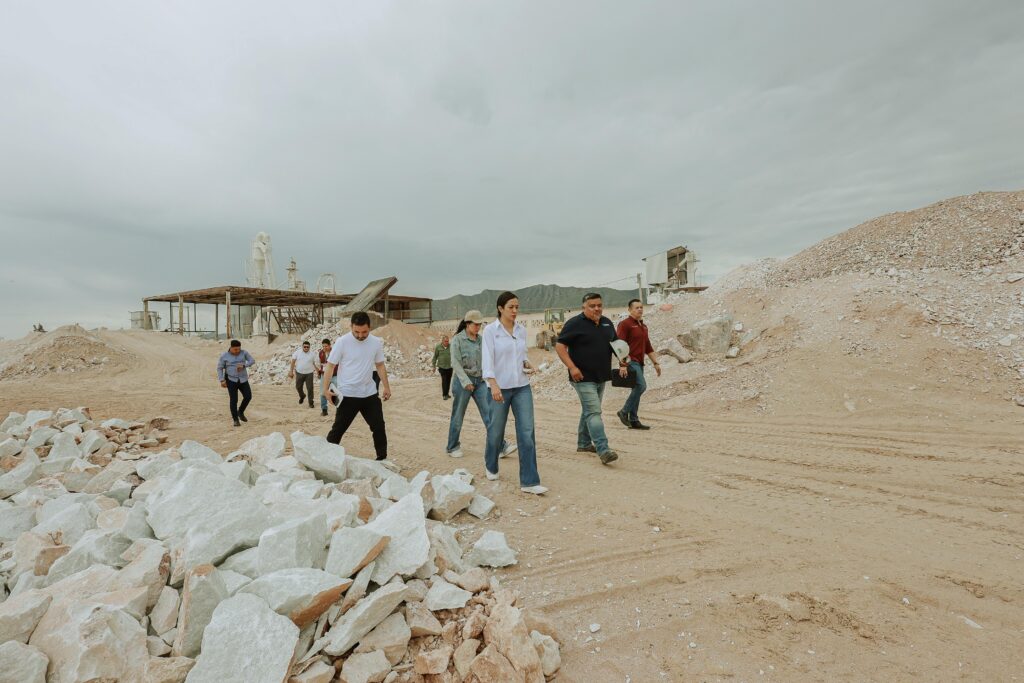 Visita Betzabé empresas marmoleras; busca ordenar espacios y reducir impacto ambiental
