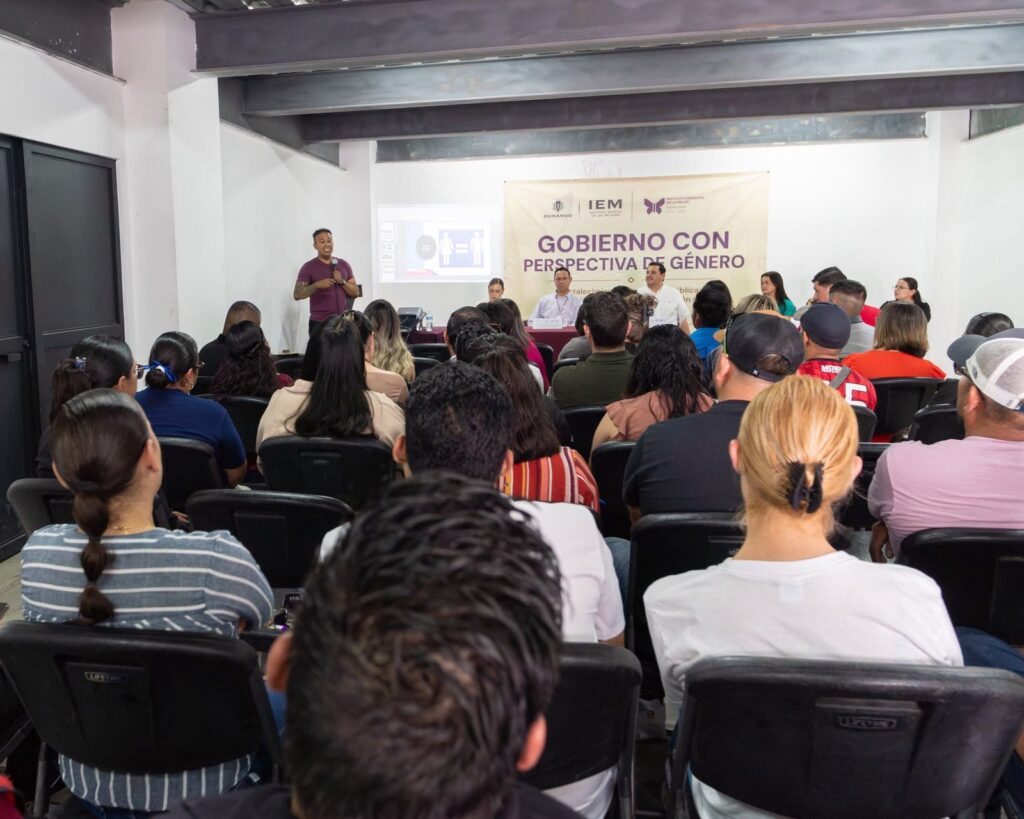 Capacitan a funcionarios de Tepehuanes en perspectiva de género para un gobierno incluyente