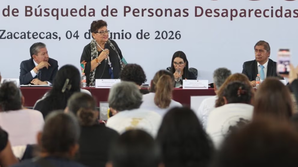 Ernestina Godoy reconoce deuda forense ante colectivos de búsqueda