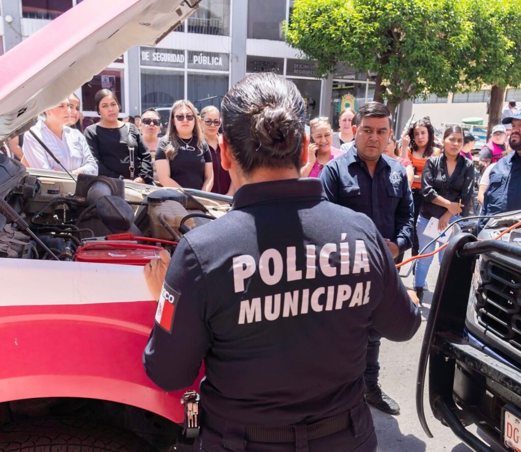 Mujeres de Tepehuanes fortalecen sus conocimientos con taller de mecánica básica