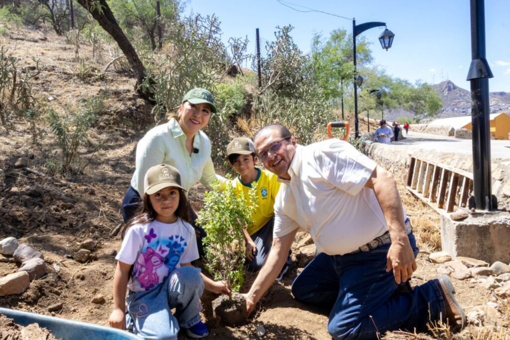 Gobierno de Parral y Discovery Silver impulsan acciones ambientales con la campaña “Recicla y Reforesta: El Llamado de Parral por el Clima”