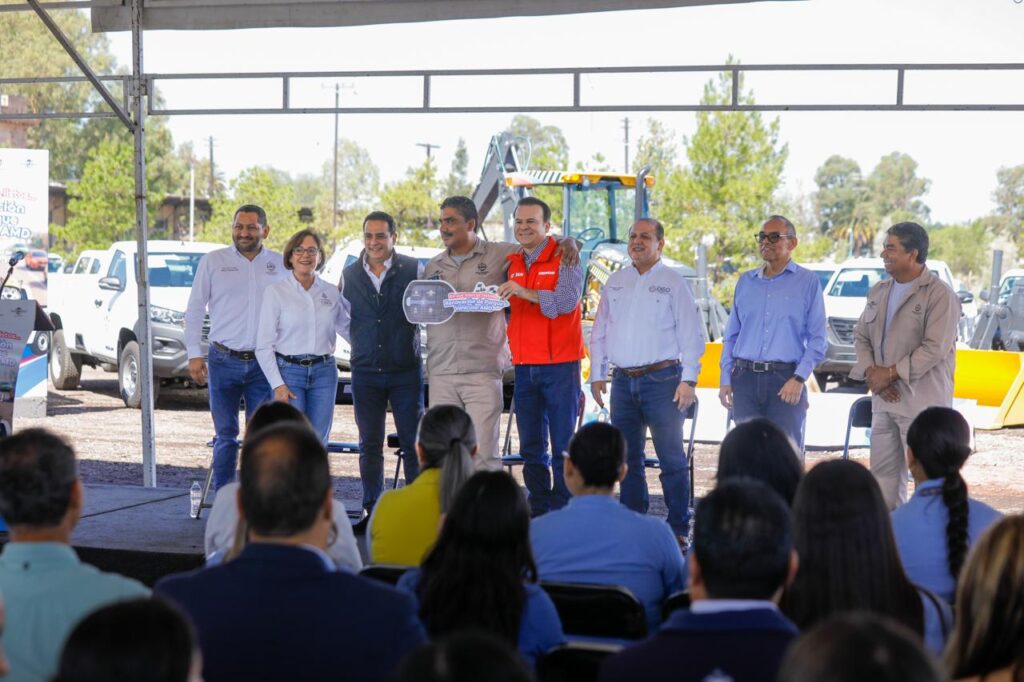 Fortalece Toño Ochoa el servicio de AMD para la gran familia duranguense
