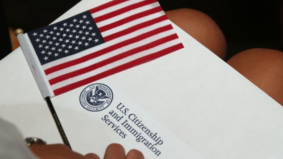 EU propone subir 75% el costo de la ciudadanía estadounidense bajo plan de Trump